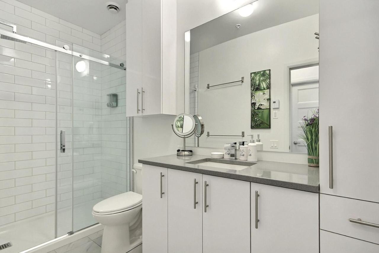 Good Vibes Only -Modern And Spacious 2 Bedroom Condo 4 Beds Free Parking, Gym Квебек Экстерьер фото